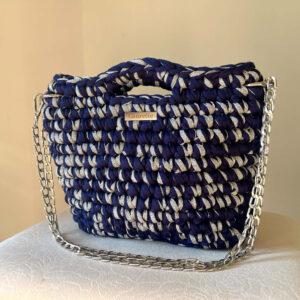 Sac Laurette format moyen en crochet bleu et argenté fait main et chaîne argenté - Laurette Créations